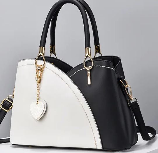 PURSES, WALLETS & TOTES